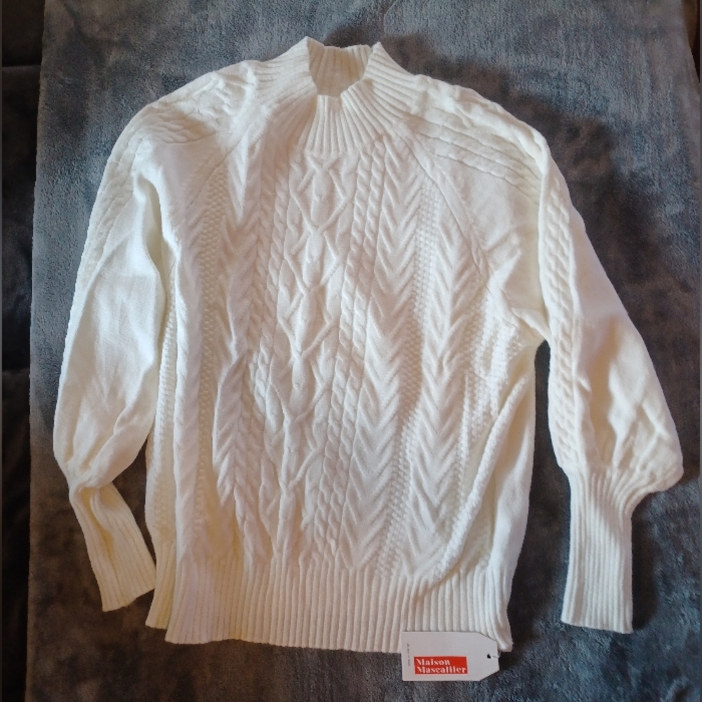 White cable knit front puff-sleeve Dohman sweater